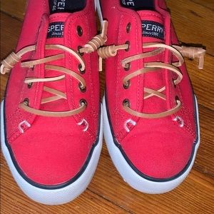 Barely worn sperry sneakers size 6.5 women’s